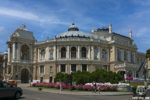 Театр Опери та балету, війна в Україні